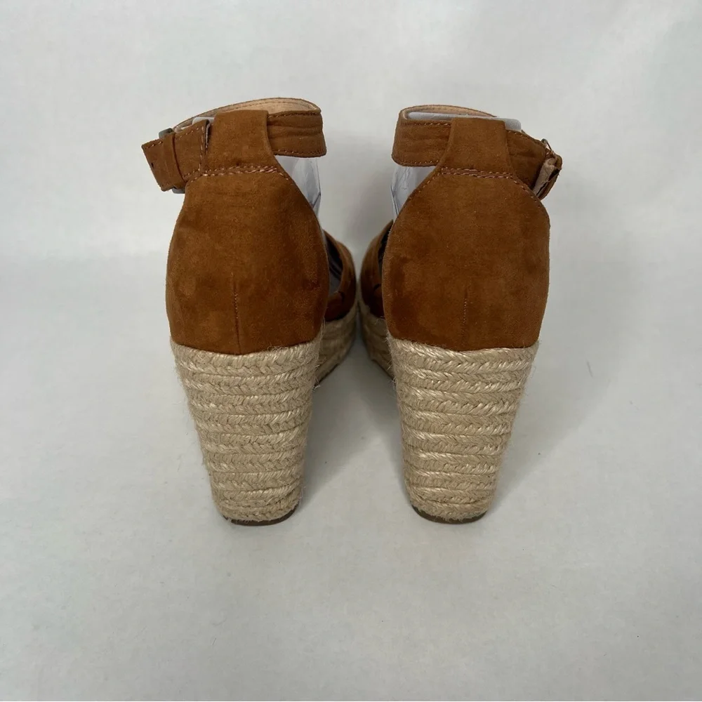 Universal Threads Tan Suede Platform‎ Sandals 8.5